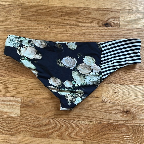 Boys + Arrows Bikini Bottoms - NWOT - Picture 4 of 4